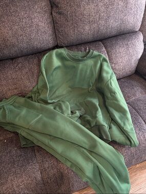 Olive Green Crewneck Sweatshirt and Jogger Set